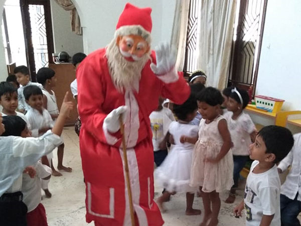 The children were told about the birth of Lord Jesus and the legend of Santa Claus. The spirit of giving and sharing was inculcated among the tiny tots as they exchanged exquisitely packed gifts with each other and played games. |Christmas celebrations - Thudiyalur