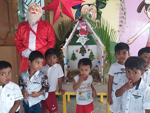 The children were told about the birth of Lord Jesus and the legend of Santa Claus. The spirit of giving and sharing was inculcated among the tiny tots as they exchanged exquisitely packed gifts with each other and played games. |Christmas celebrations - Thudiyalur