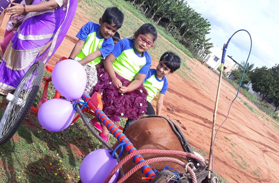 Fun Ride In A TONGA With Their Friends - Nehru Kids Academy