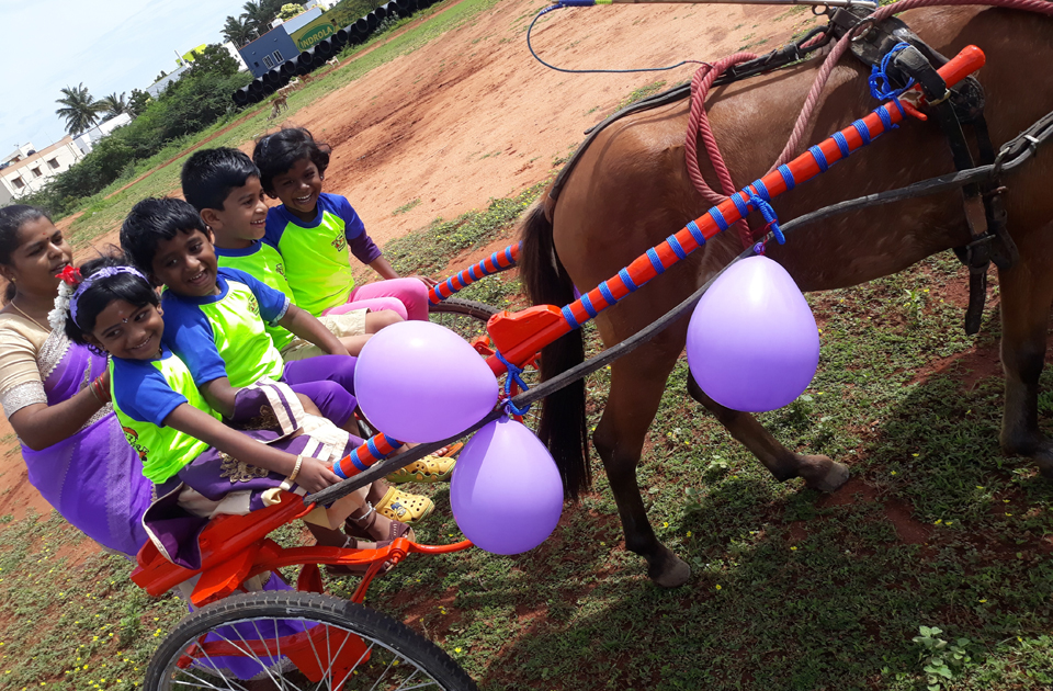 Fun Ride In A TONGA With Their Friends - Nehru Kids Academy