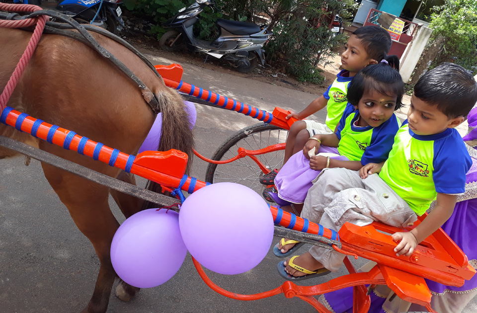 Fun Ride In A TONGA With Their Friends - Nehru Kids Academy