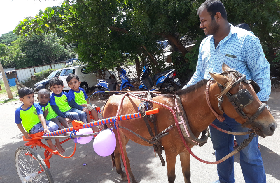 Fun Ride In A TONGA With Their Friends - Nehru Kids Academy